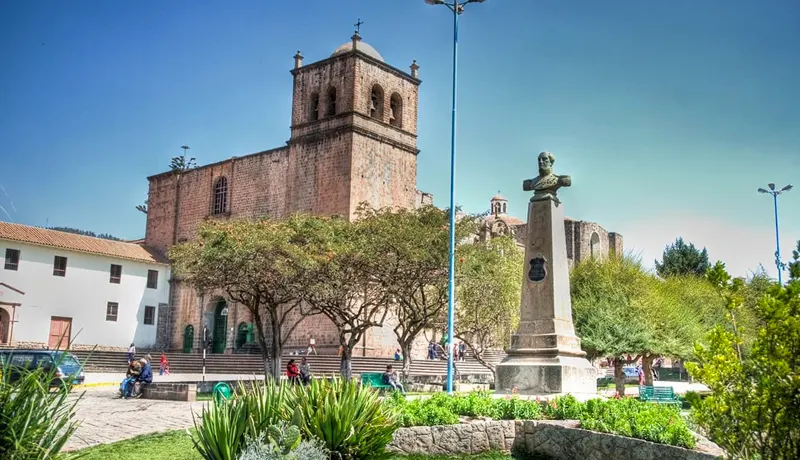 PRAÇA SÃO FRANCISCO DE ASSIS CUSCO PERU